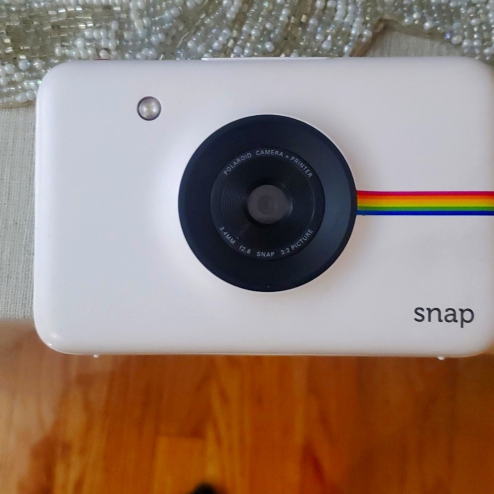 Polaroid instant snap